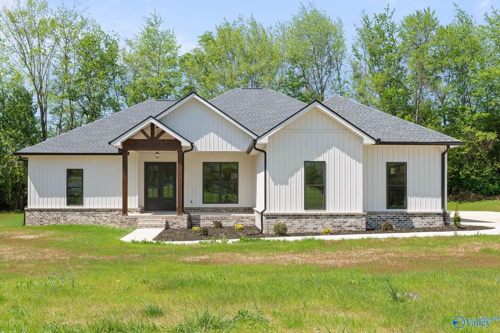 25541 Taylor Street, Elkmont, AL 35620