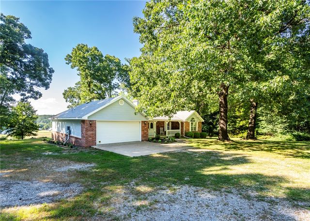 11133 Roggen Lane, Gravette, AR 72736