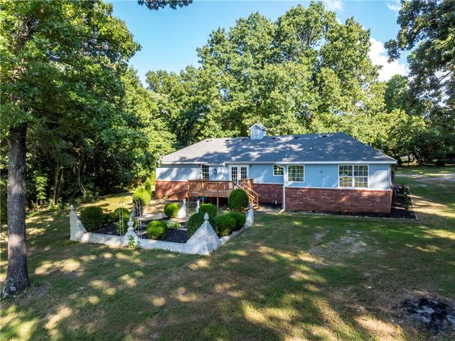 11133 Roggen Lane, Gravette, AR 72736