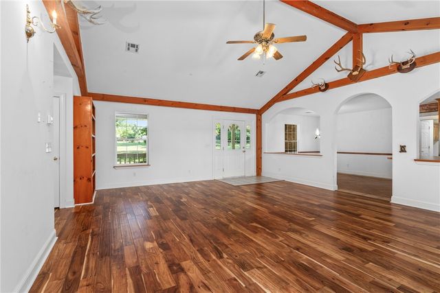 11133 Roggen Lane, Gravette, AR 72736