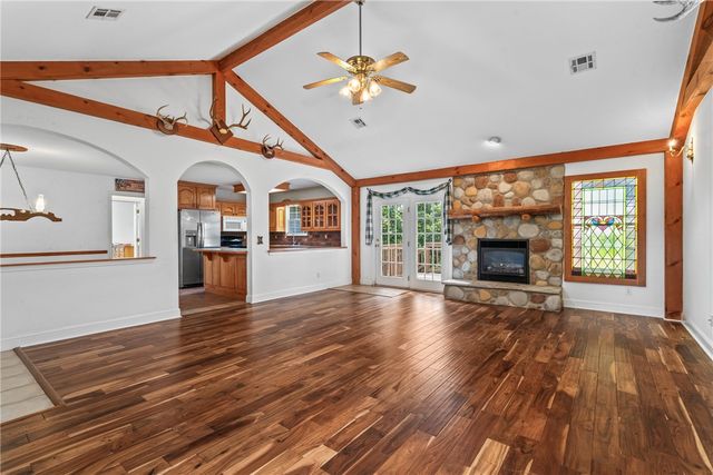 11133 Roggen Lane, Gravette, AR 72736