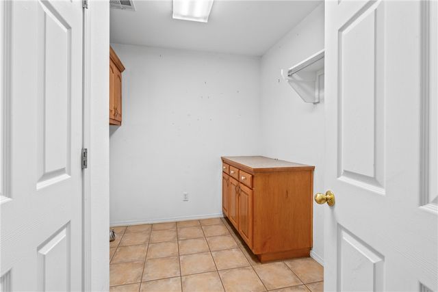 11133 Roggen Lane, Gravette, AR 72736