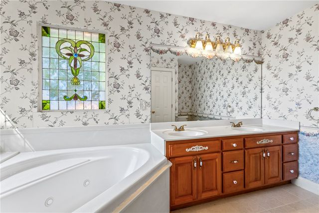 11133 Roggen Lane, Gravette, AR 72736