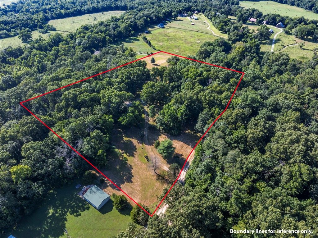 11133 Roggen Lane, Gravette, AR 72736