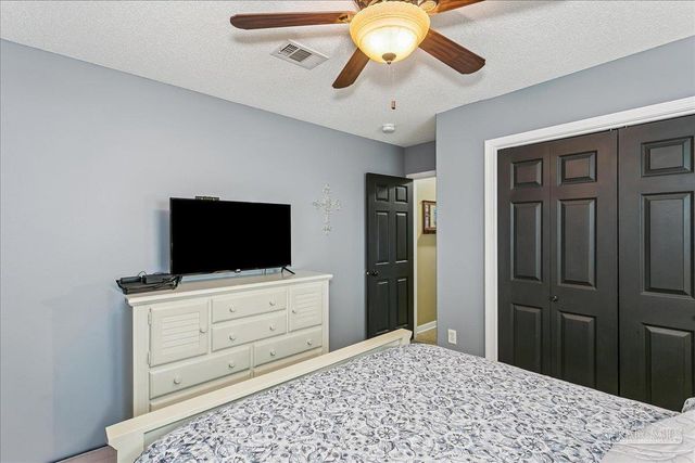 6579 Bellingham St, Navarre, FL 32566