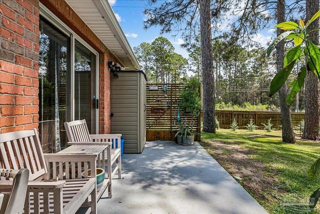 6579 Bellingham St, Navarre, FL 32566