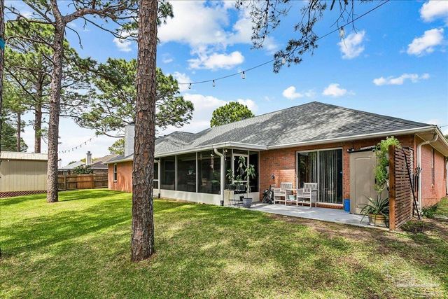 6579 Bellingham St, Navarre, FL 32566