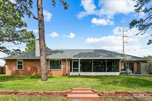 6579 Bellingham St, Navarre, FL 32566