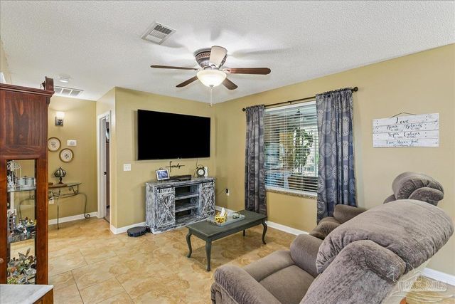 6579 Bellingham St, Navarre, FL 32566