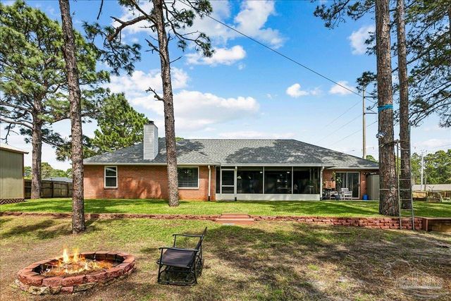 6579 Bellingham St, Navarre, FL 32566