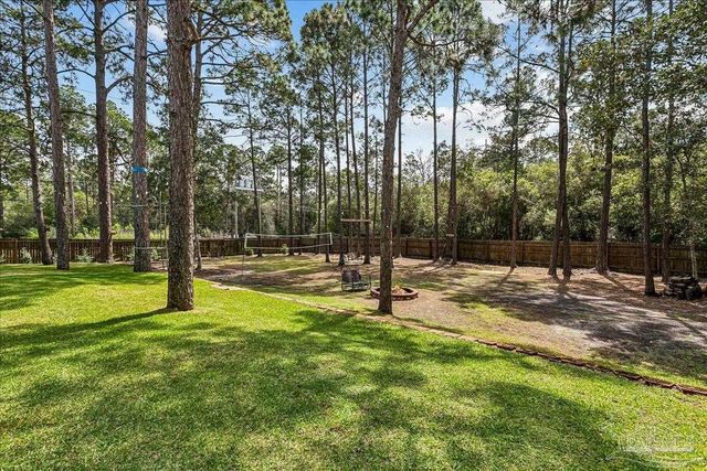 6579 Bellingham St, Navarre, FL 32566