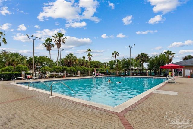 6579 Bellingham St, Navarre, FL 32566