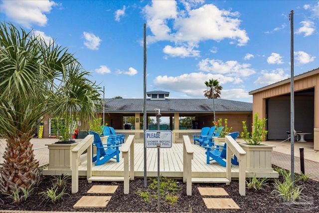 6579 Bellingham St, Navarre, FL 32566