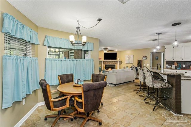 6579 Bellingham St, Navarre, FL 32566