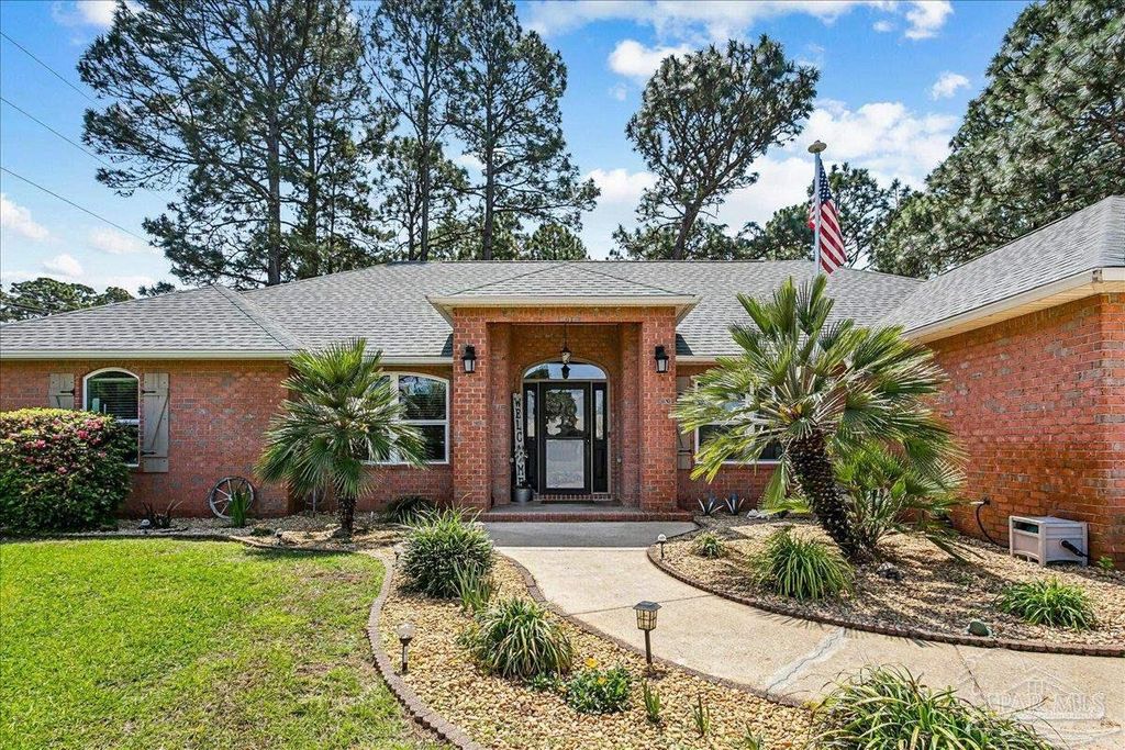 6579 Bellingham St, Navarre, FL 32566