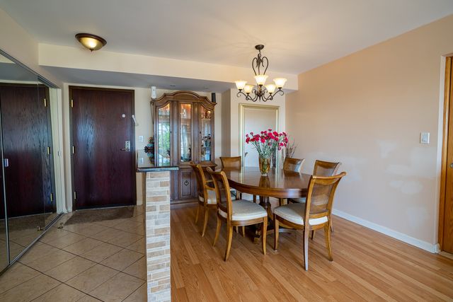 1275 E Baldwin Lane 507, Palatine, IL 60074