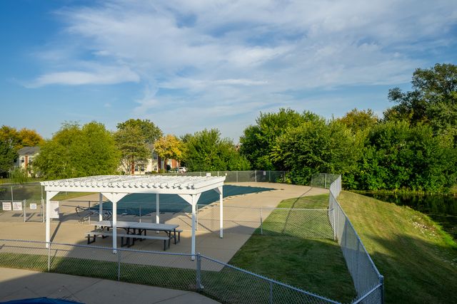 1275 E Baldwin Lane 507, Palatine, IL 60074