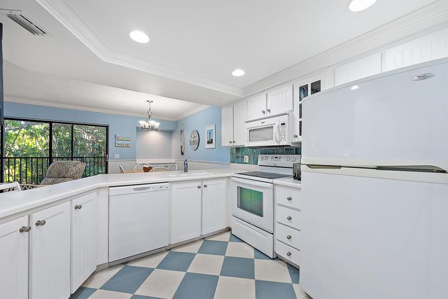 1605 S US Highway 1 E204, Jupiter, FL 33477