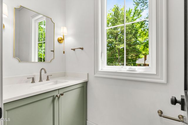 4 Chantilly Place, Durham, NC 27707