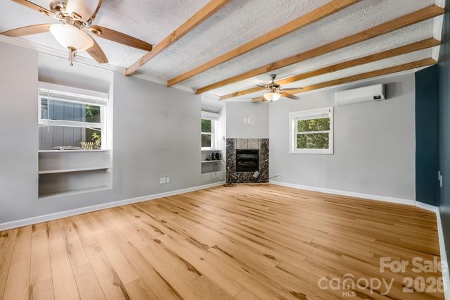 67 Banks Town Road, Weaverville, NC 28787
