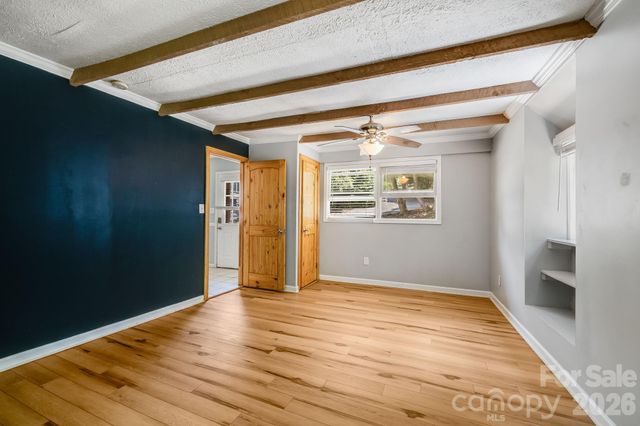 67 Banks Town Road, Weaverville, NC 28787