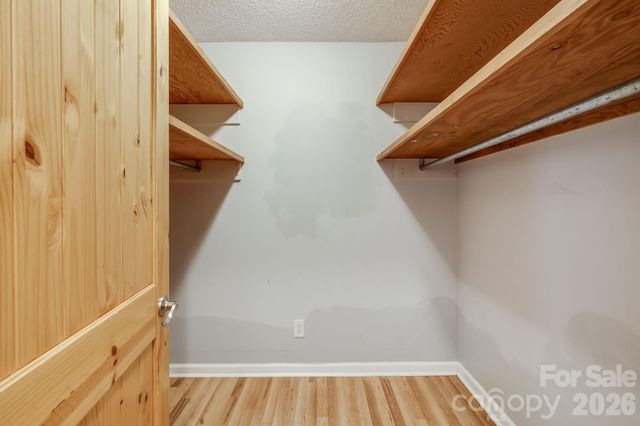 67 Banks Town Road, Weaverville, NC 28787
