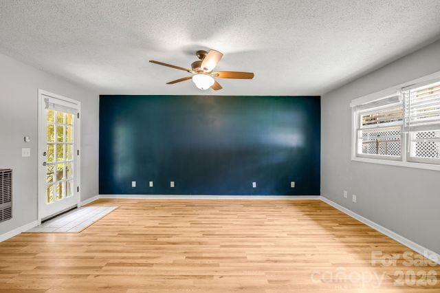 67 Banks Town Road, Weaverville, NC 28787