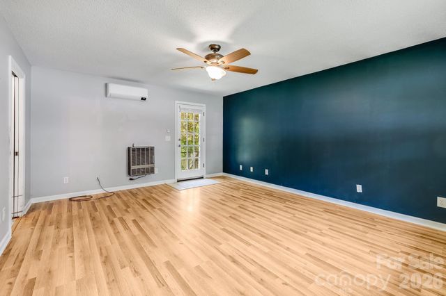67 Banks Town Road, Weaverville, NC 28787