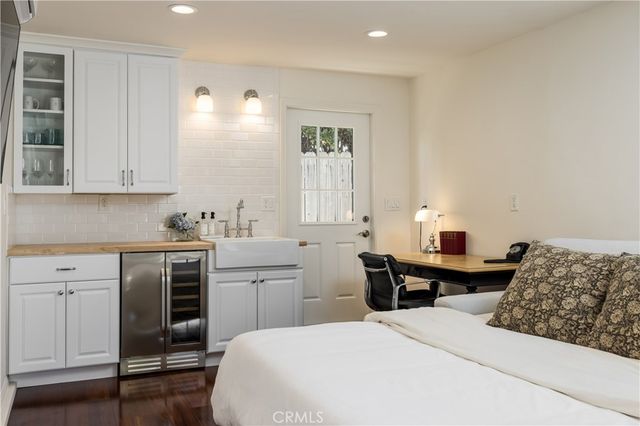 219 Pauline, Costa Mesa, CA 92627