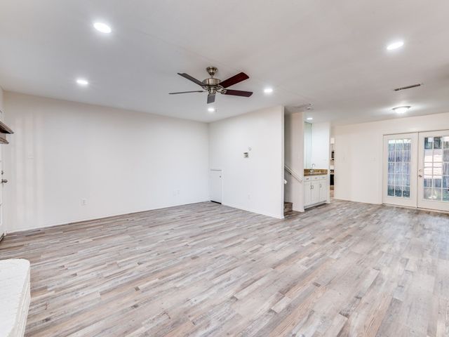 1415 Palmnold Circle E, Fort Worth, TX 76120
