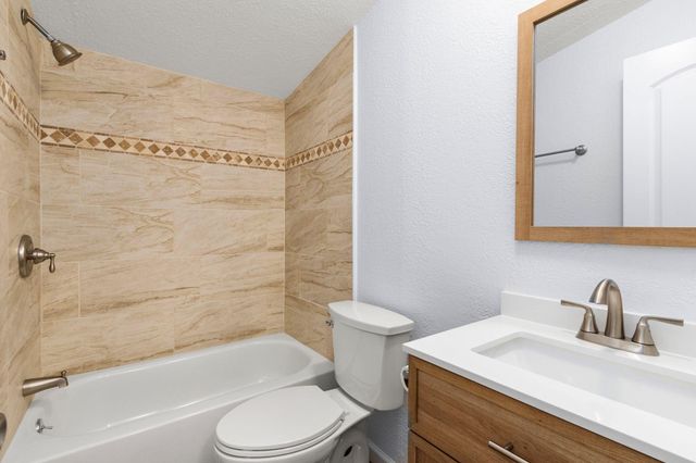 1031 County Road 152, Columbus, TX 78934