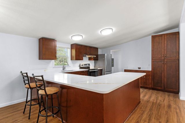 1031 County Road 152, Columbus, TX 78934