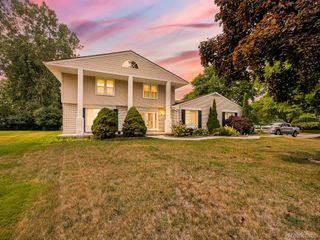 6240 Wynford Drive, West Bloomfield Charter Township, MI 48322
