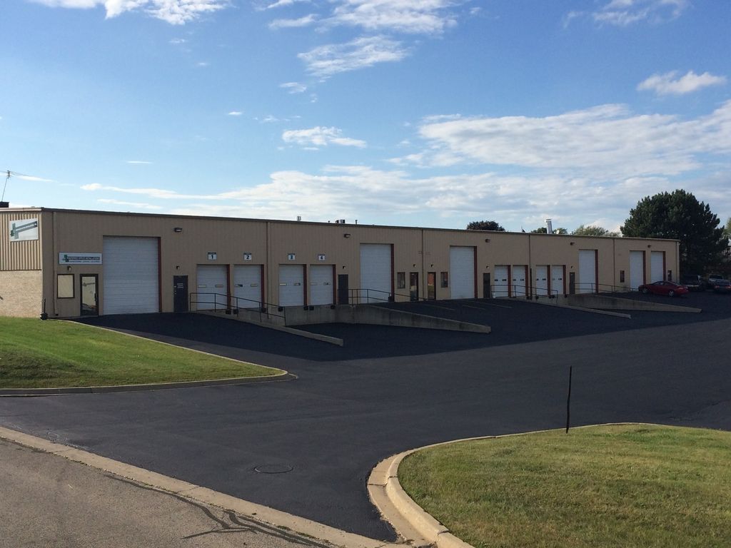 9252 Trinity Drive, Lake In The Hills, IL 60156