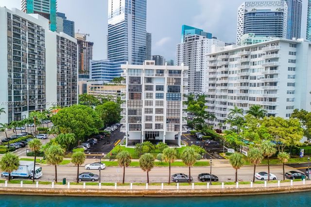 1440 Brickell Bay Dr 401, Miami, FL 33131