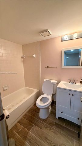 6090 N Sabal Palm Blvd 311, Tamarac, FL 33319