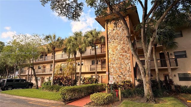6090 N Sabal Palm Blvd 311, Tamarac, FL 33319