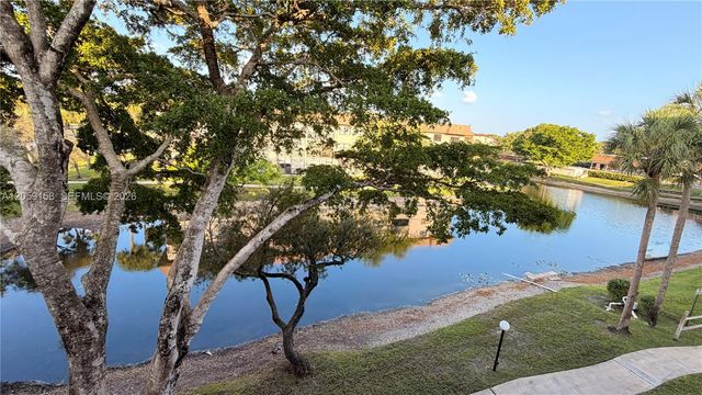 6090 N Sabal Palm Blvd 311, Tamarac, FL 33319
