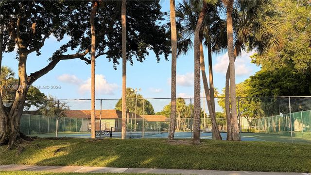 6090 N Sabal Palm Blvd 311, Tamarac, FL 33319