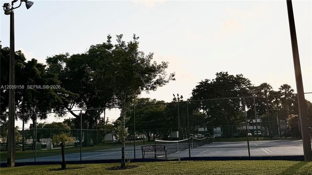 6090 N Sabal Palm Blvd 311, Tamarac, FL 33319