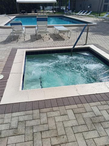 6090 N Sabal Palm Blvd 311, Tamarac, FL 33319