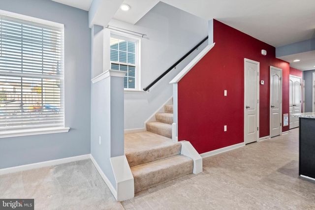 32 HEALEY CT, Bunker Hill, WV 25413