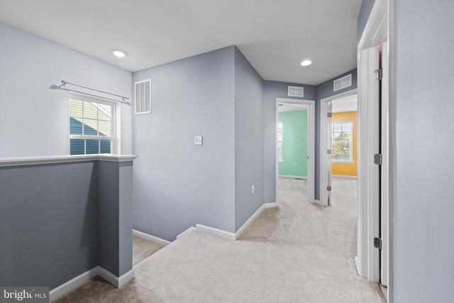 32 HEALEY CT, Bunker Hill, WV 25413