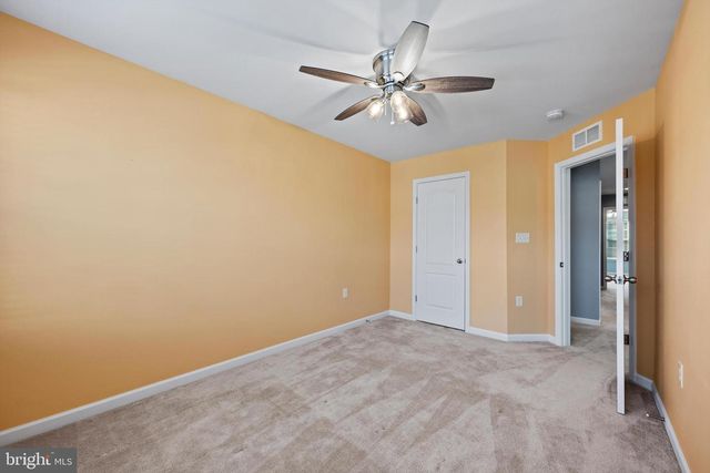 32 HEALEY CT, Bunker Hill, WV 25413