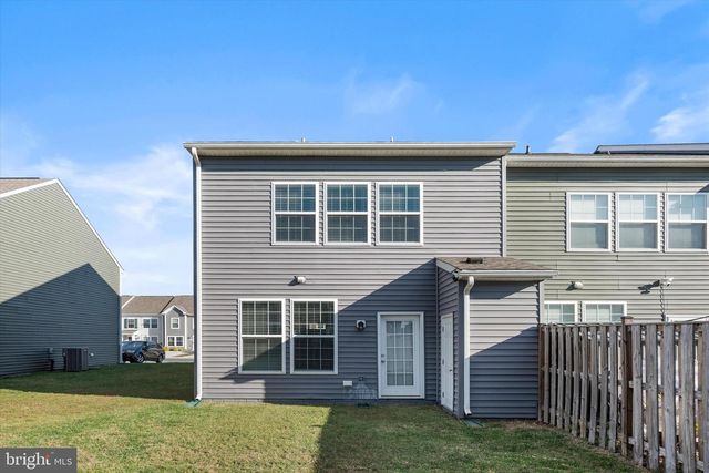 32 HEALEY CT, Bunker Hill, WV 25413