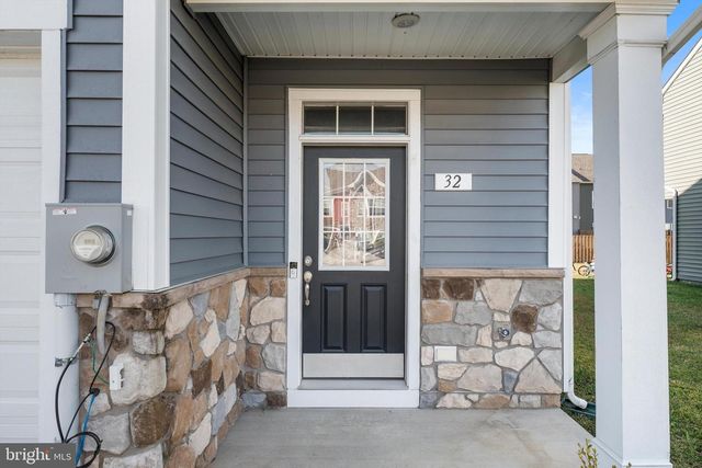 32 HEALEY CT, Bunker Hill, WV 25413