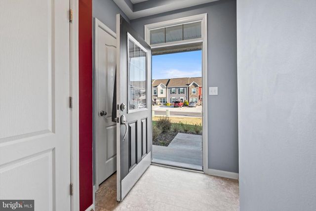 32 HEALEY CT, Bunker Hill, WV 25413