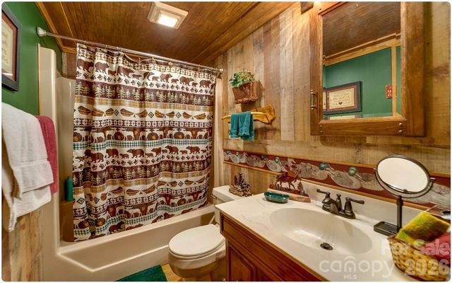 581 Mountain Laurel Drive, Franklin, NC 28734