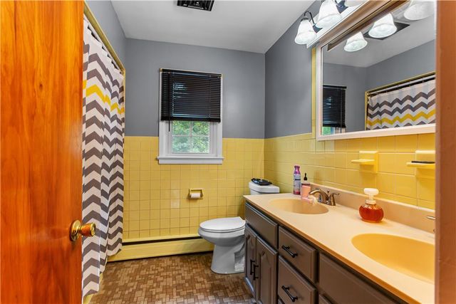 210 Jonathan Drive, Easton, PA 18045