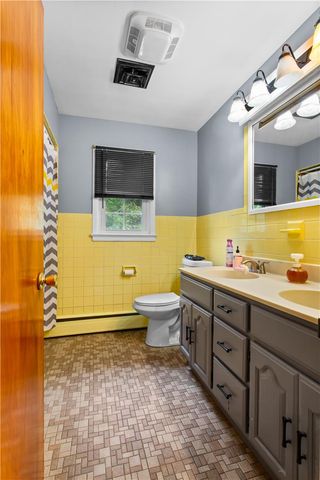 210 Jonathan Drive, Easton, PA 18045